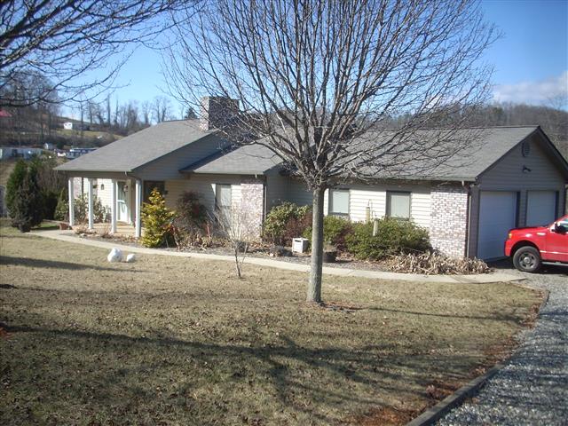 A picture of the property located at 25 MISTY LN, CANDLER NC 28715.