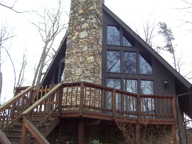 A picture of the property located at 55 OVERLOOK DR, CANDLER NC 28715.