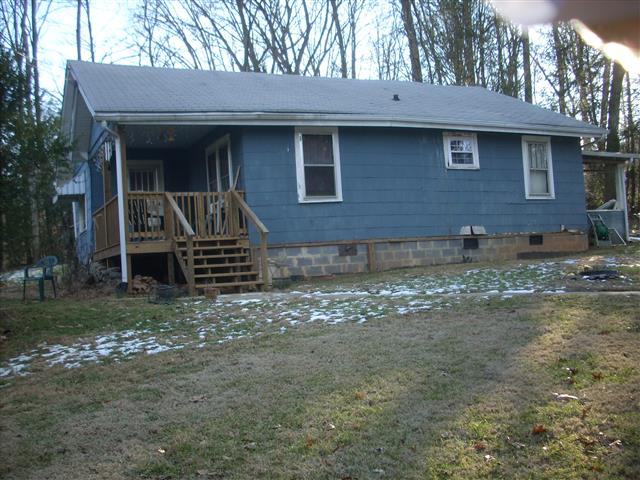 A picture of the property located at 29 ATWOOD LN, CANDLER NC 28715.