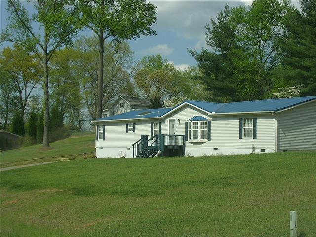 A picture of the property located at 24 IRONWOOD CT, CANDLER NC 28715.
