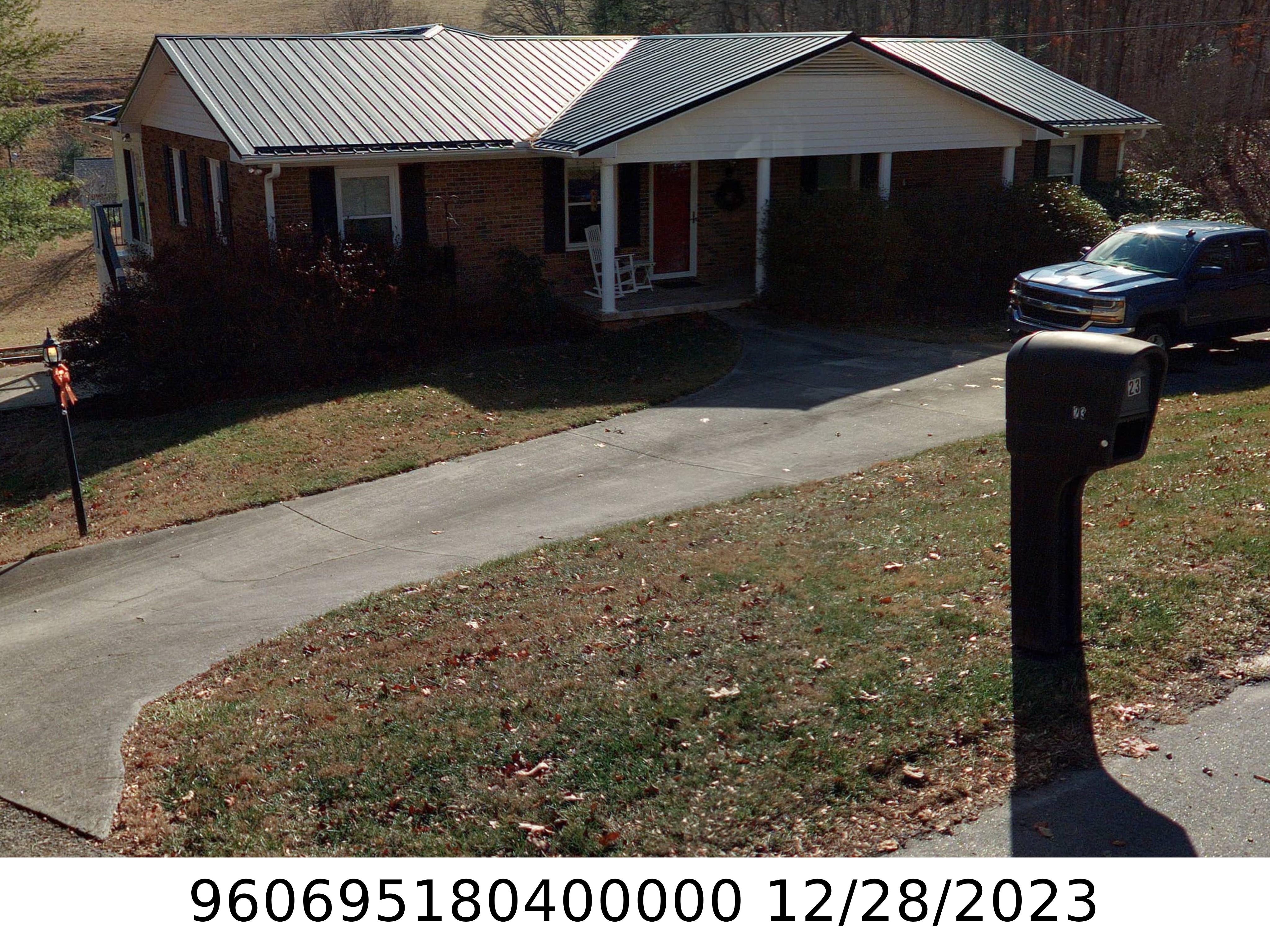 A picture of the property located at 23 SUN UP LN, CANDLER NC 28715.