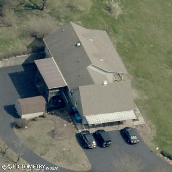 A picture of the property located at 15 FENDER LN, CANDLER NC 28715.