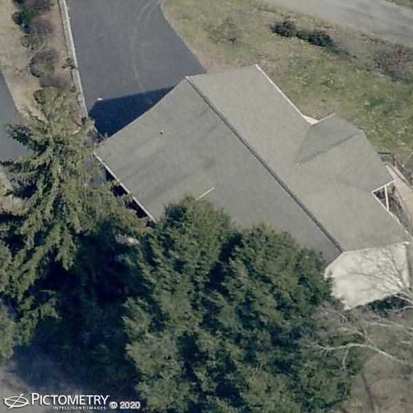 A picture of the property located at 5 FENDER LN, CANDLER NC 28715.