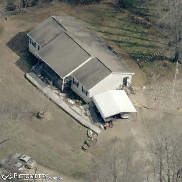 A picture of the property located at 28 FENDER LN, CANDLER NC 28715.