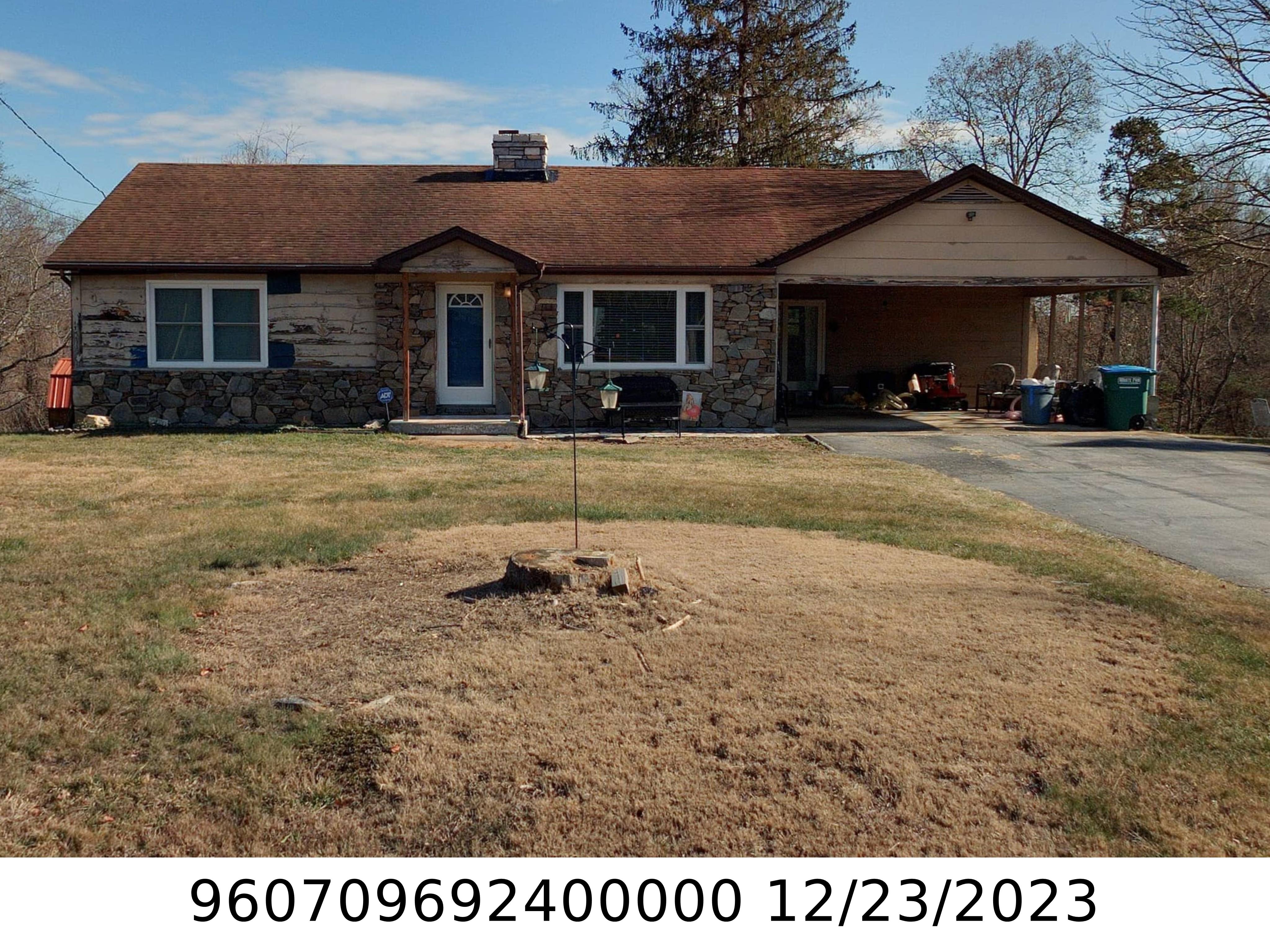 A picture of the property located at 172 BRADSHAW CIR, CANDLER NC 28715.