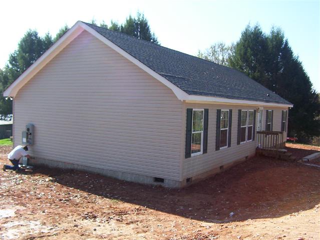 A picture of the property located at 8 BIRDSONG LN, CANDLER NC 28715.
