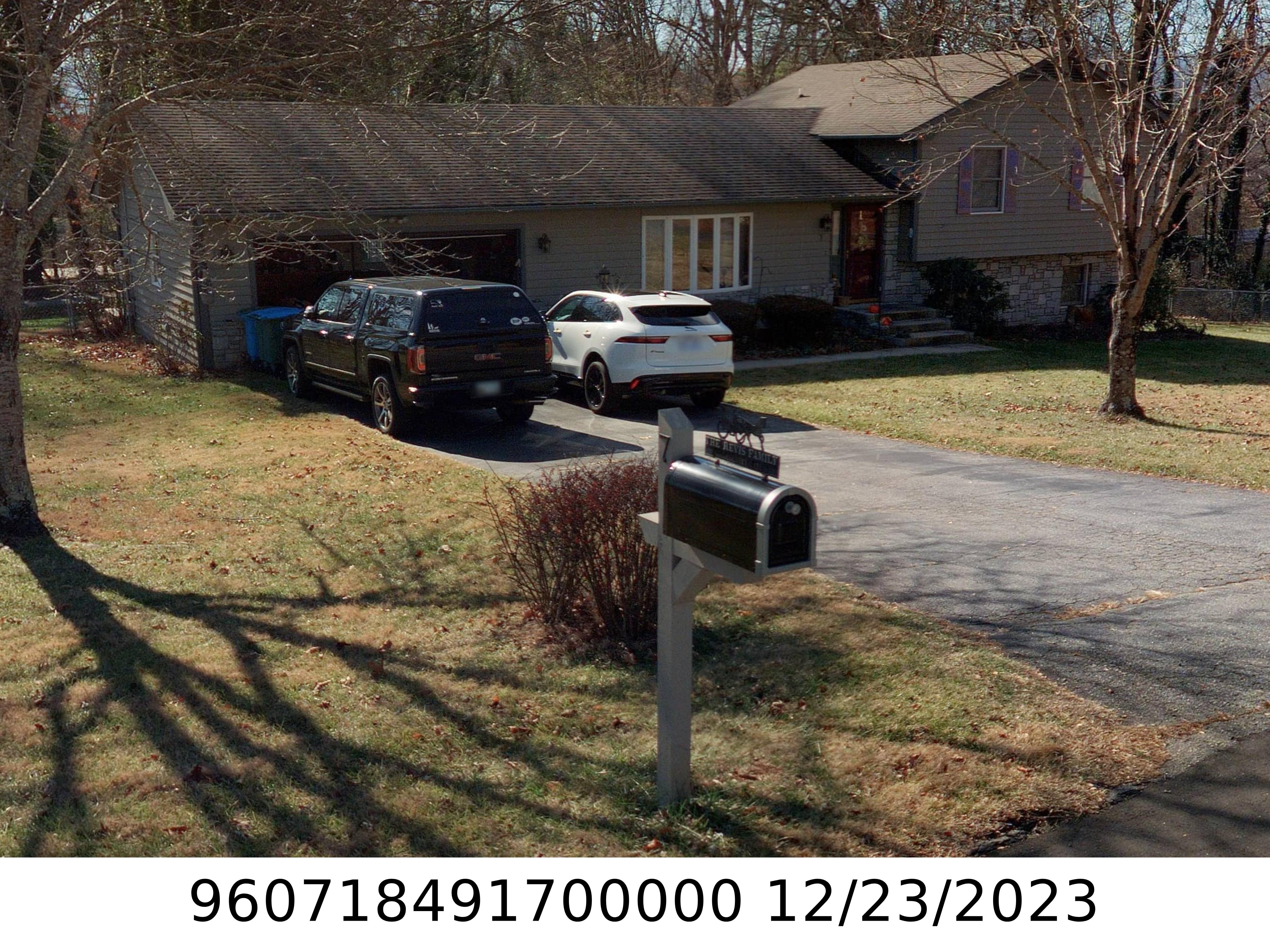 A picture of the property located at 7 COUNTRY LN, CANDLER NC 28715.