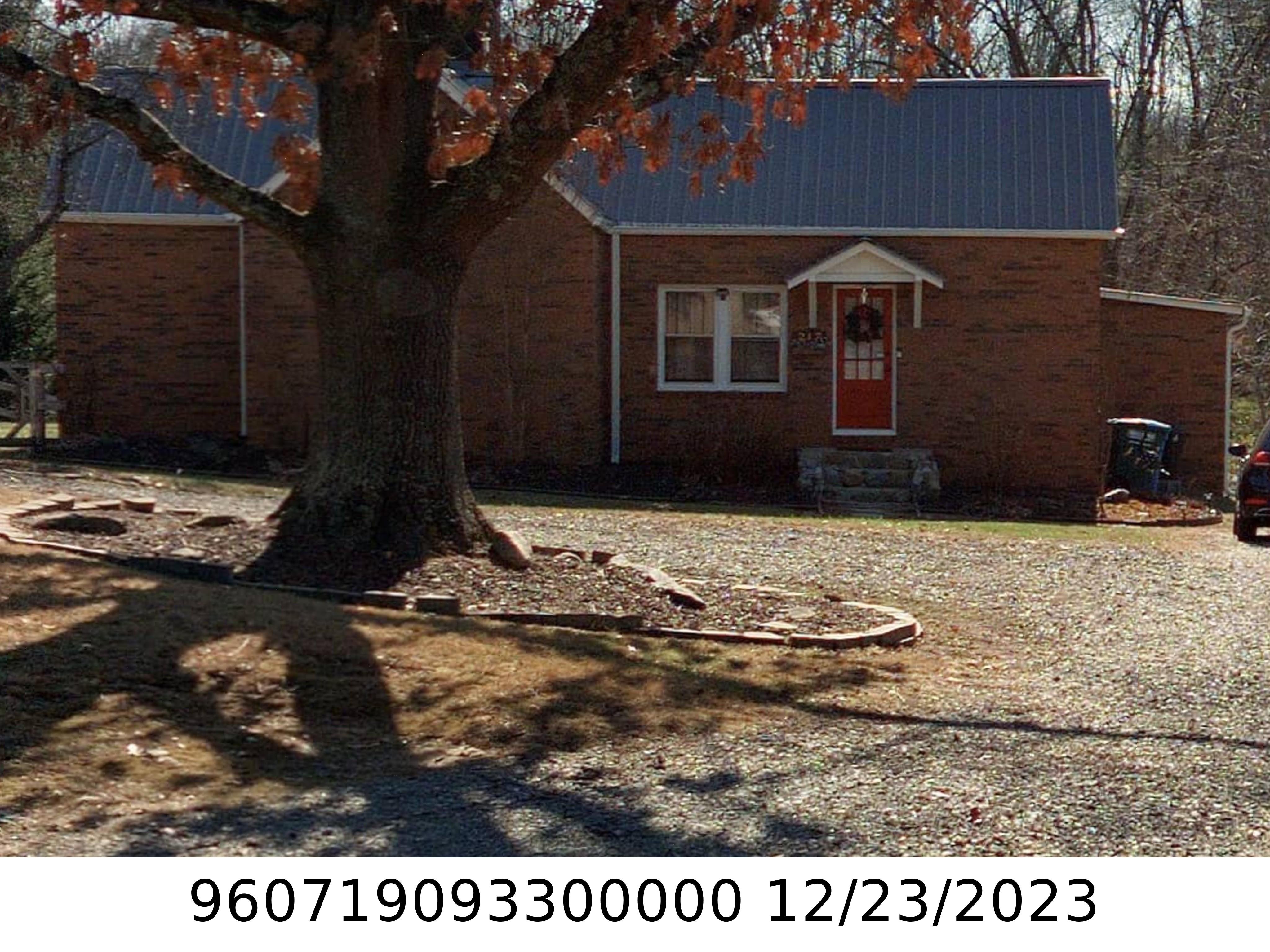 A picture of the property located at 217 DOGWOOD RD, CANDLER NC 28715.