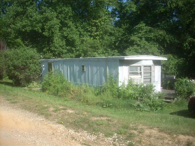 A picture of the property located at 15 TOOTSIE LN, CANDLER NC 28715.