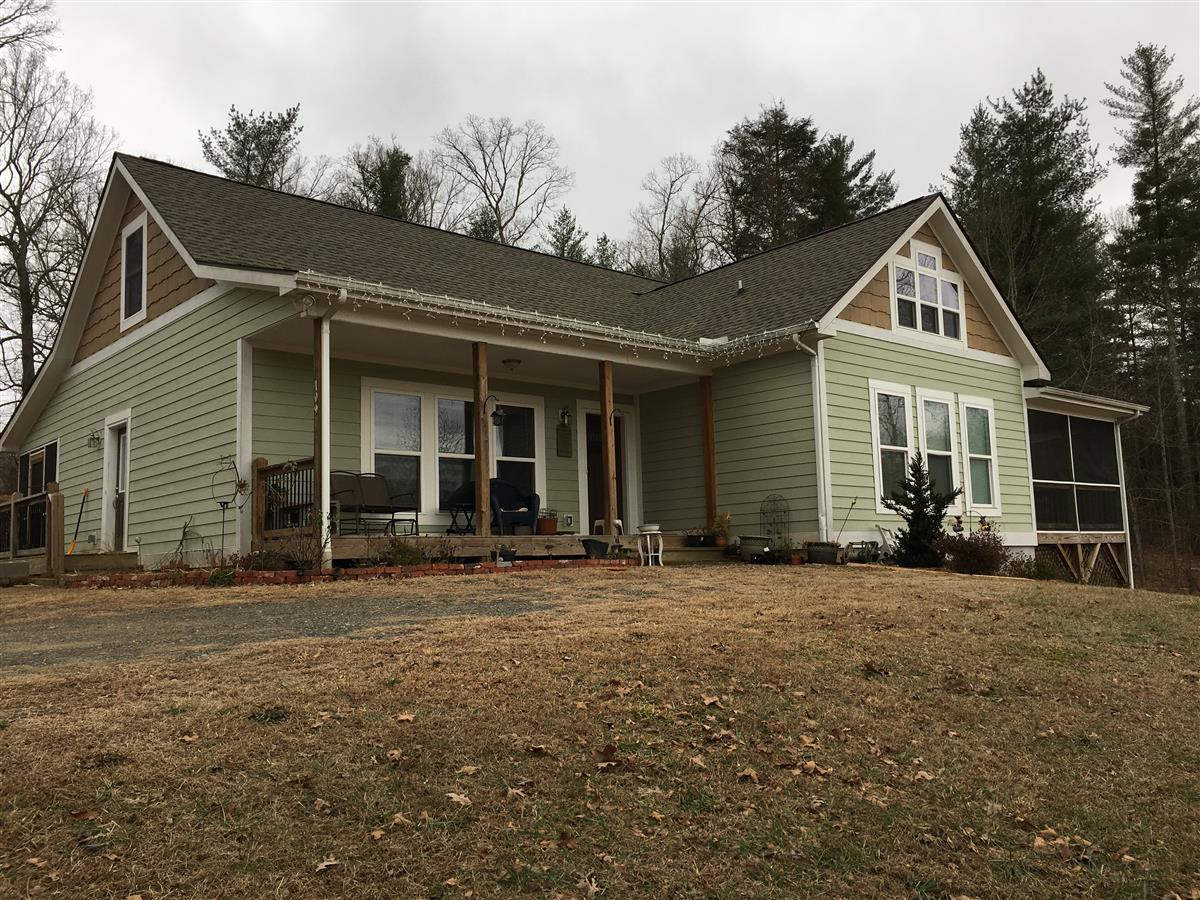 A picture of the property located at 109 ANITA LN, CANDLER NC 28715.