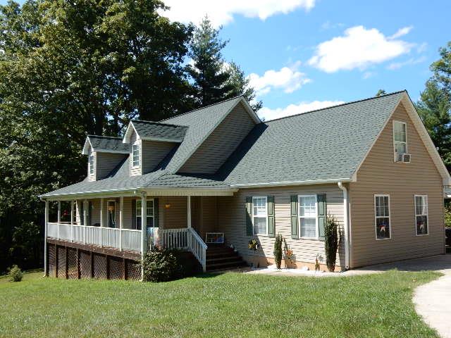 A picture of the property located at 40 JUNCTION DR, CANDLER NC 28715.