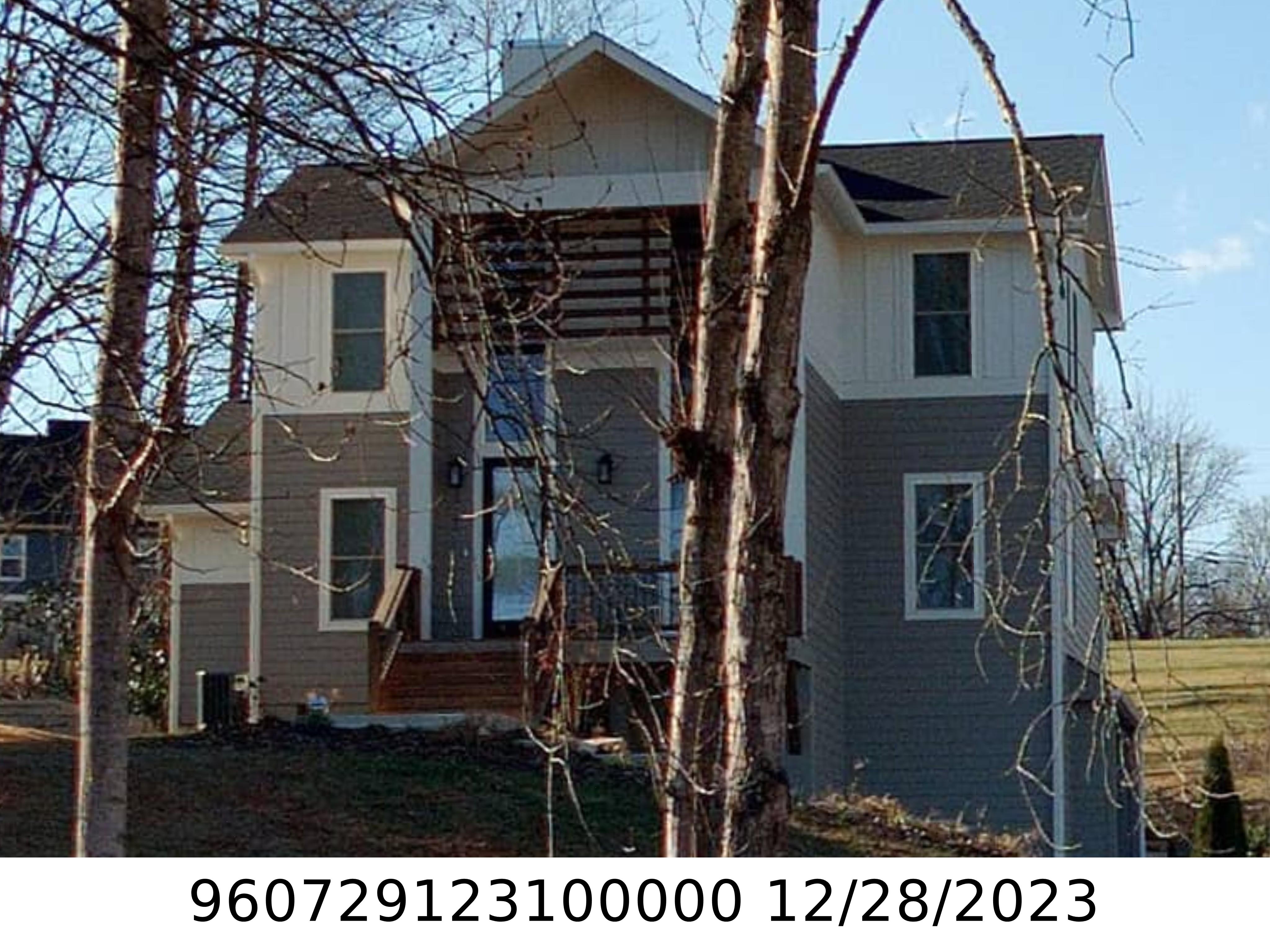 A picture of the property located at 7 COPPER MILL CT, CANDLER NC 28715.
