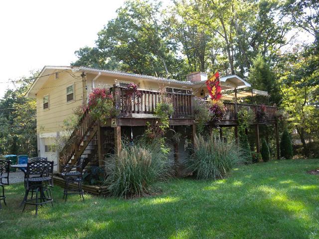 A picture of the property located at 55 HICE HILL RD, CANDLER NC 28715.