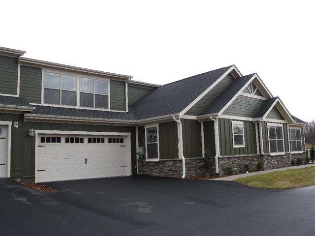A picture of the property located at 17 BROOKSTONE PL, CANDLER NC 28715.