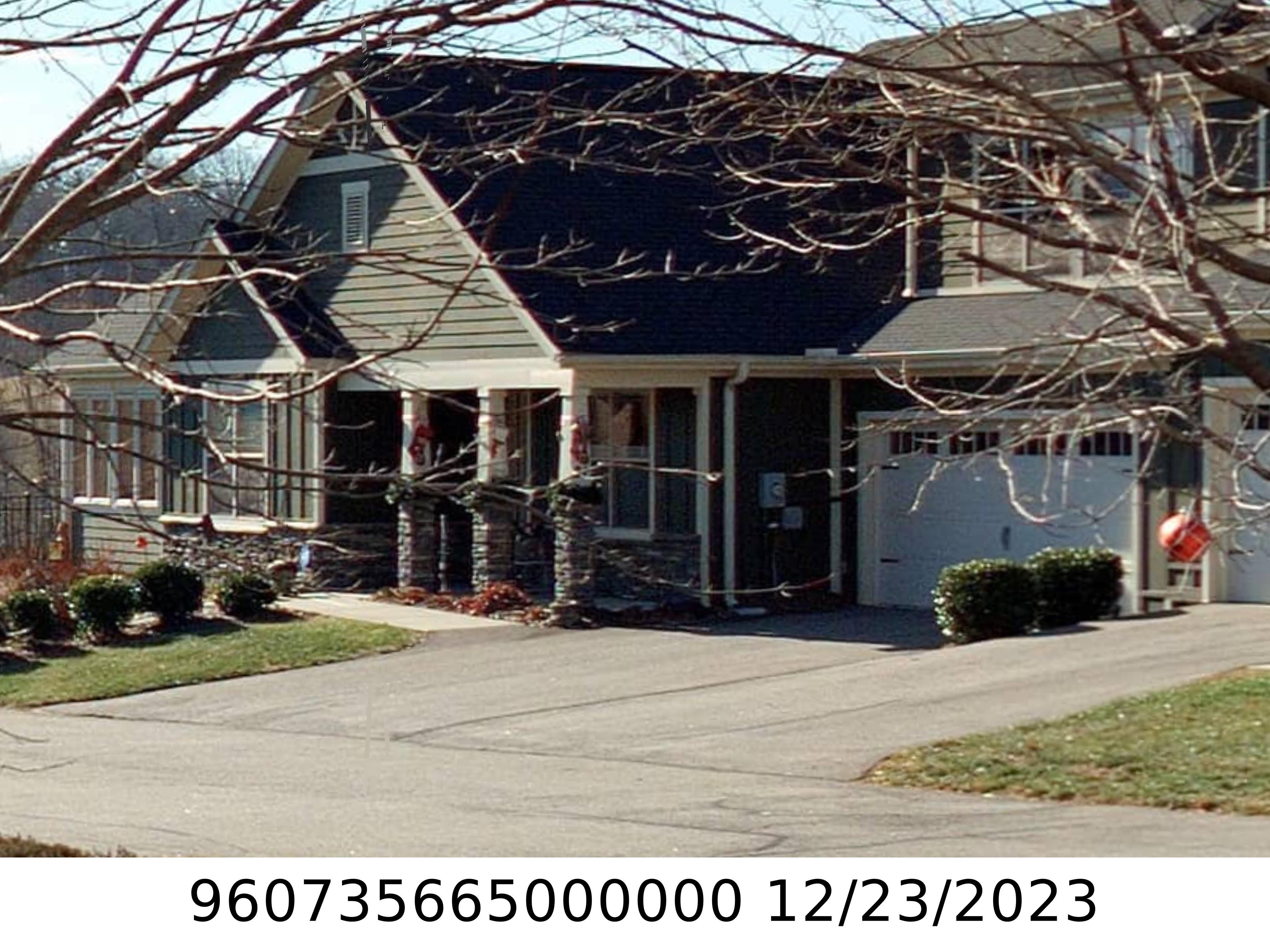 A picture of the property located at 21 BROOKSTONE PL, CANDLER NC 28715.