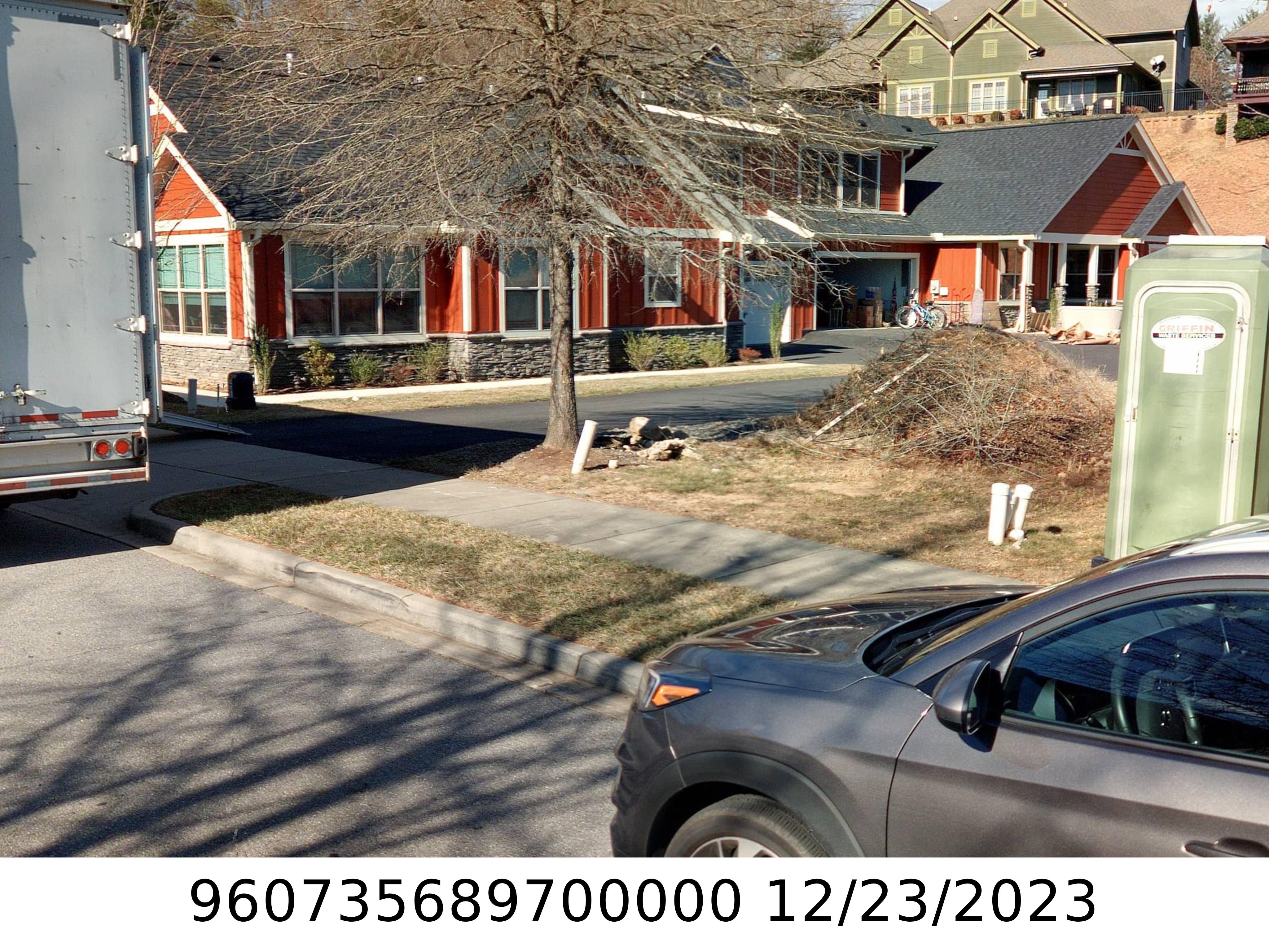 A picture of the property located at 18 BROOKSTONE PL, CANDLER NC 28715.