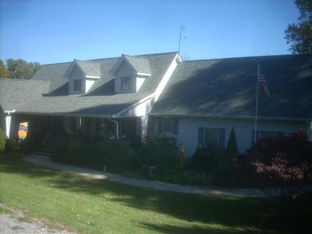 A picture of the property located at 36 CARDINAL LN, CANDLER NC 28715.