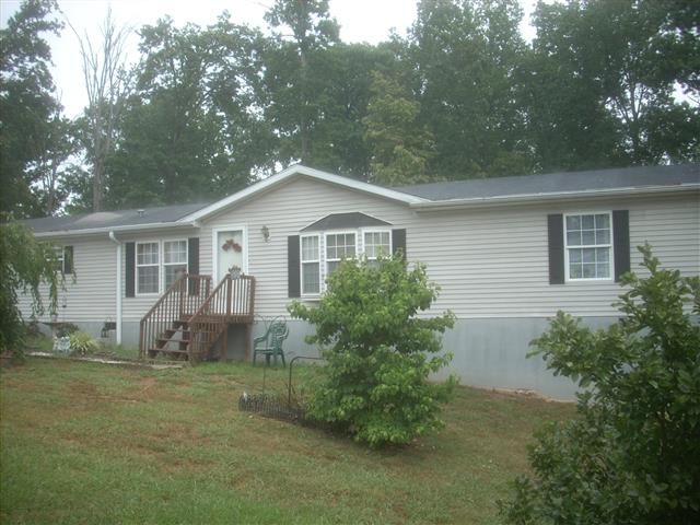 A picture of the property located at 71 FINCHER LN, CANDLER NC 28715.