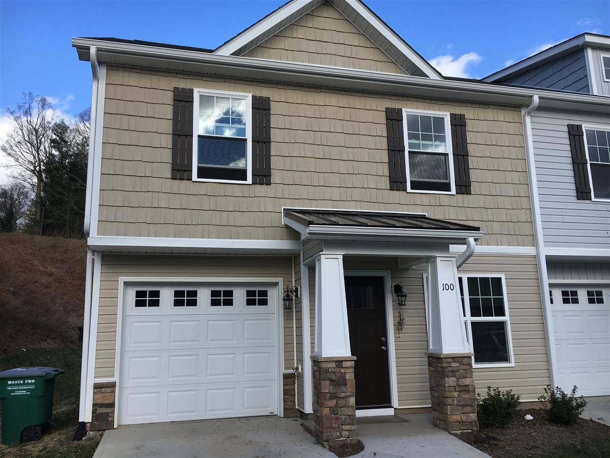 A picture of the property located at 100 MONMOUTH WAY, CANDLER NC 28715.