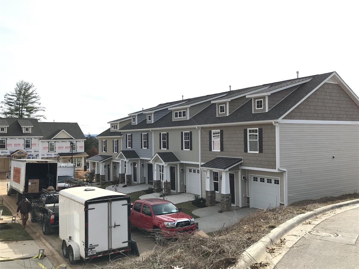 A picture of the property located at 204 STONEY POINT WAY, CANDLER NC 28715.