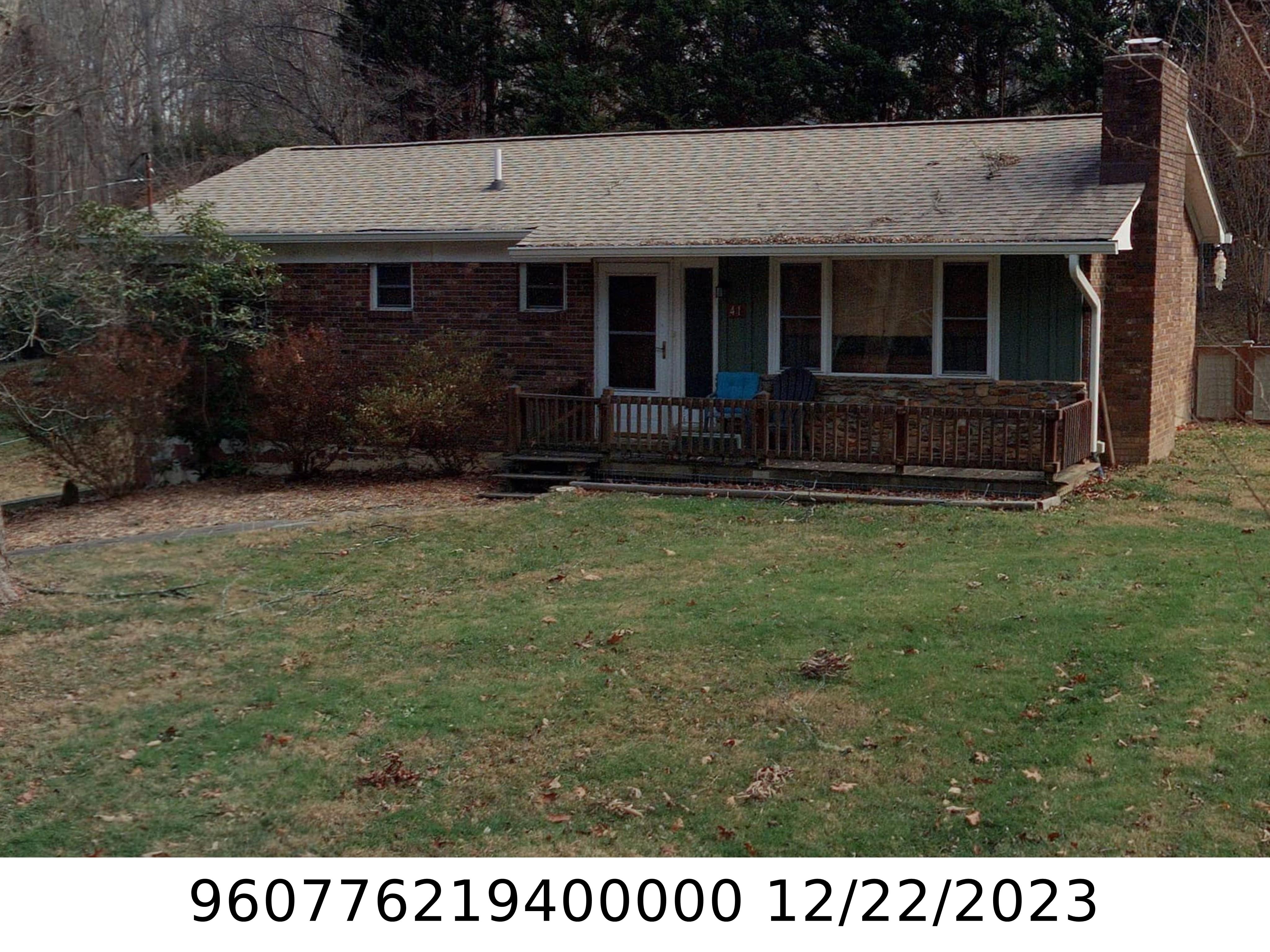 A picture of the property located at 41 LIBERTY CIR, CANDLER NC 28715.