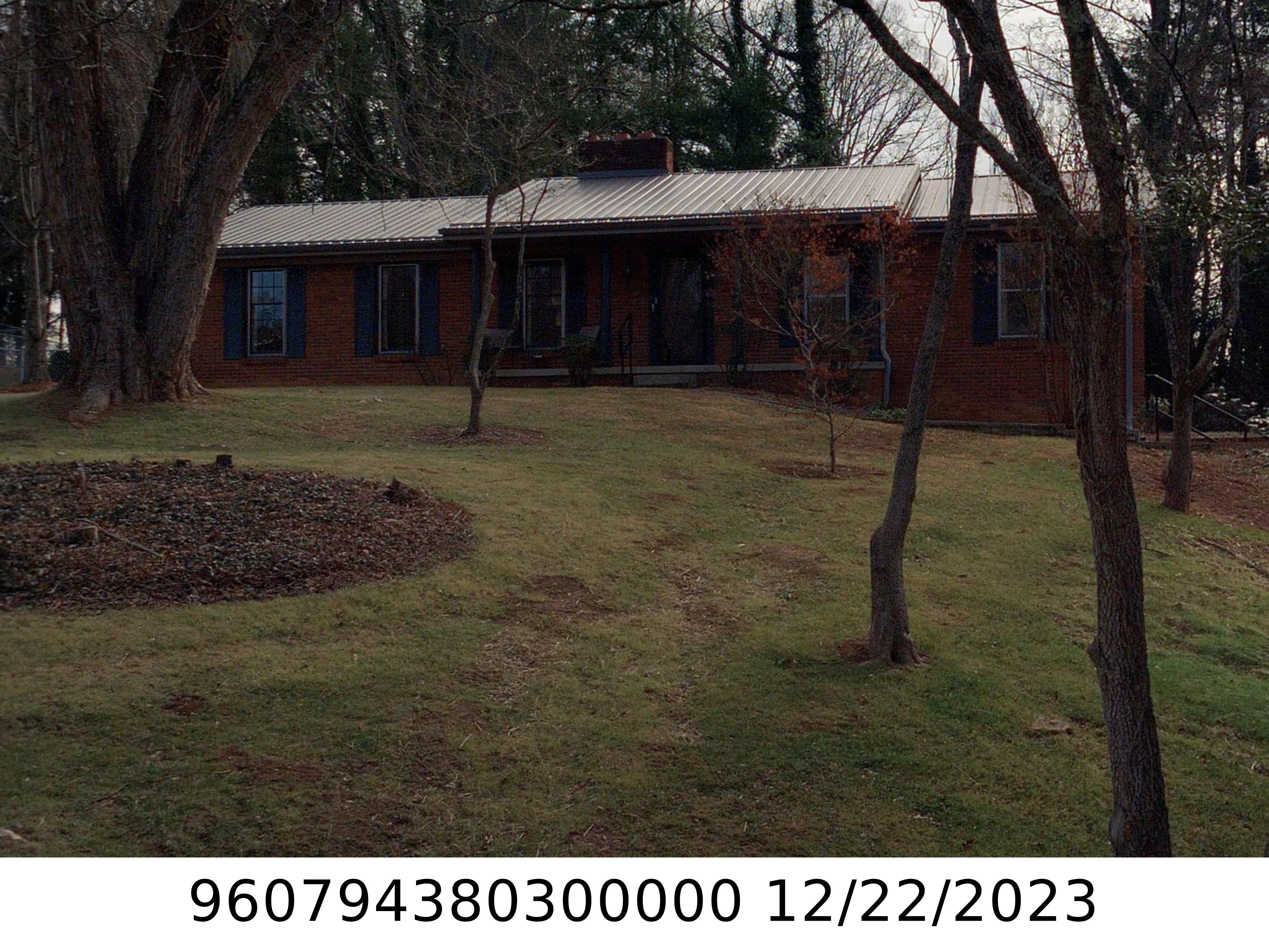 A picture of the property located at 21 FAIRFIELD DR, CANDLER NC 28715.