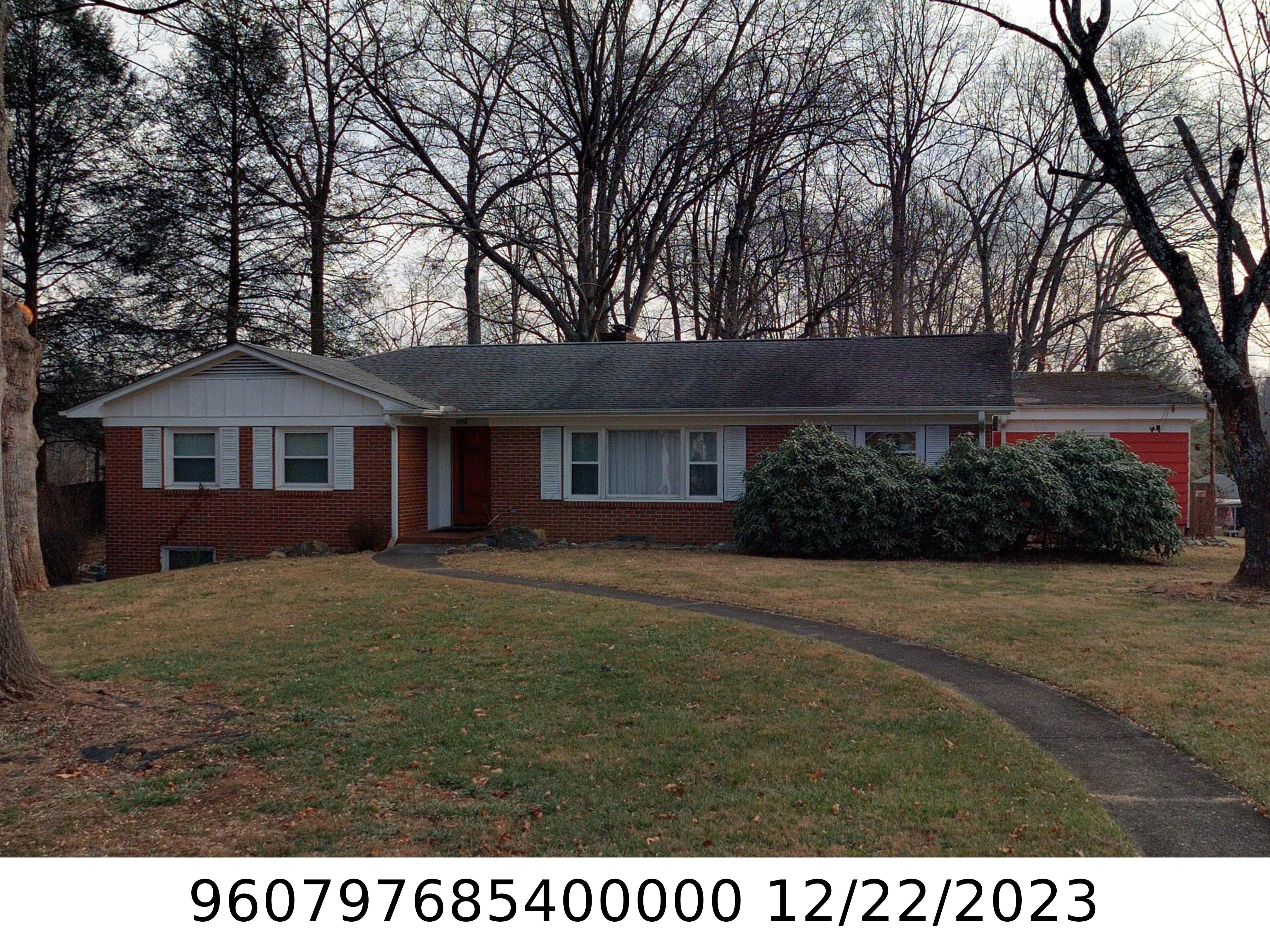 A picture of the property located at 5 CRESTWOOD LN, CANDLER NC 28715.