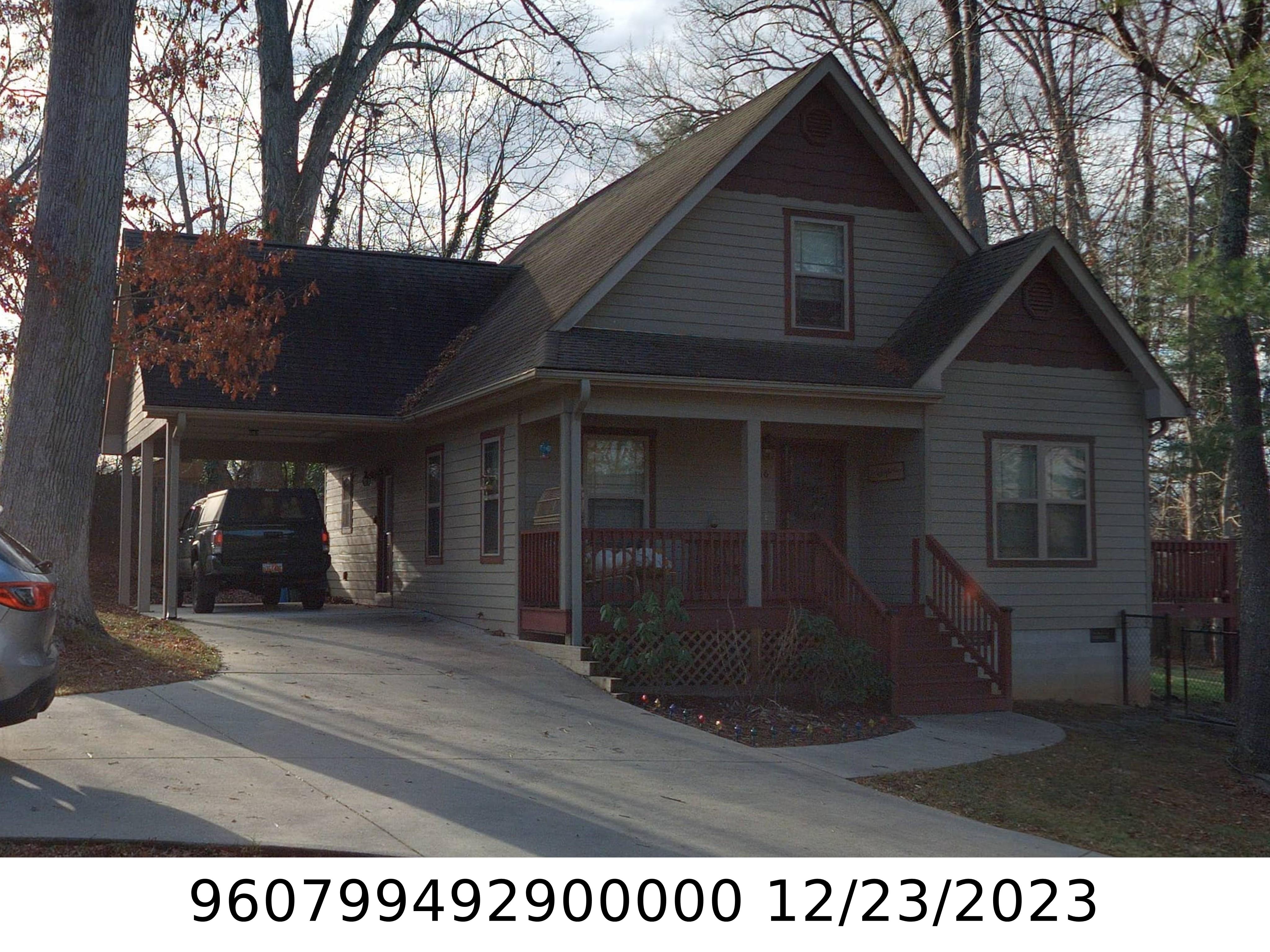 A picture of the property located at 16 EPLEE LN, CANDLER NC 28715.