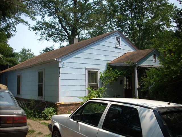 A picture of the property located at 109 PRIVATE LN, CANDLER NC 28715.