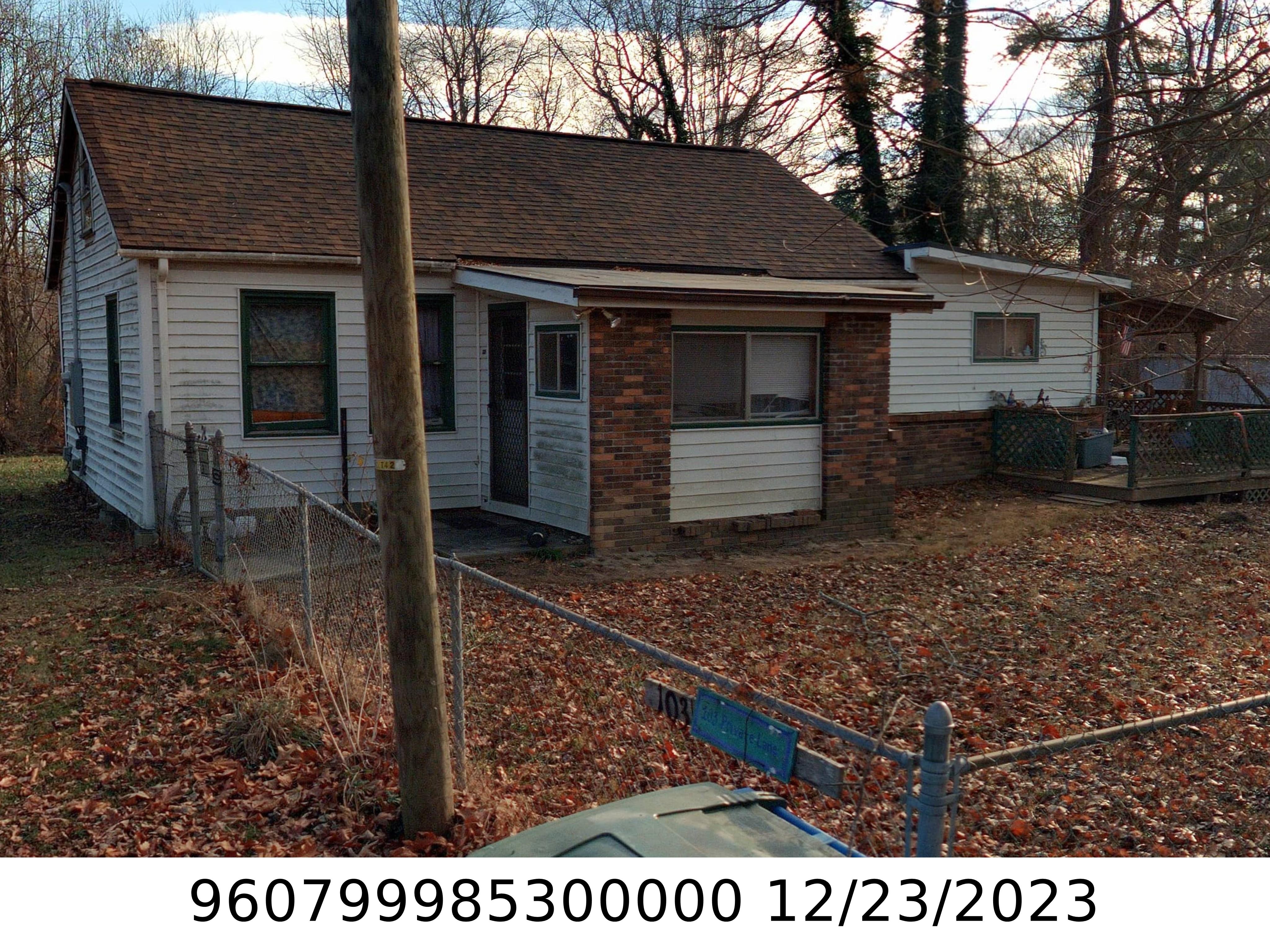 A picture of the property located at 103 PRIVATE LN, CANDLER NC 28715.