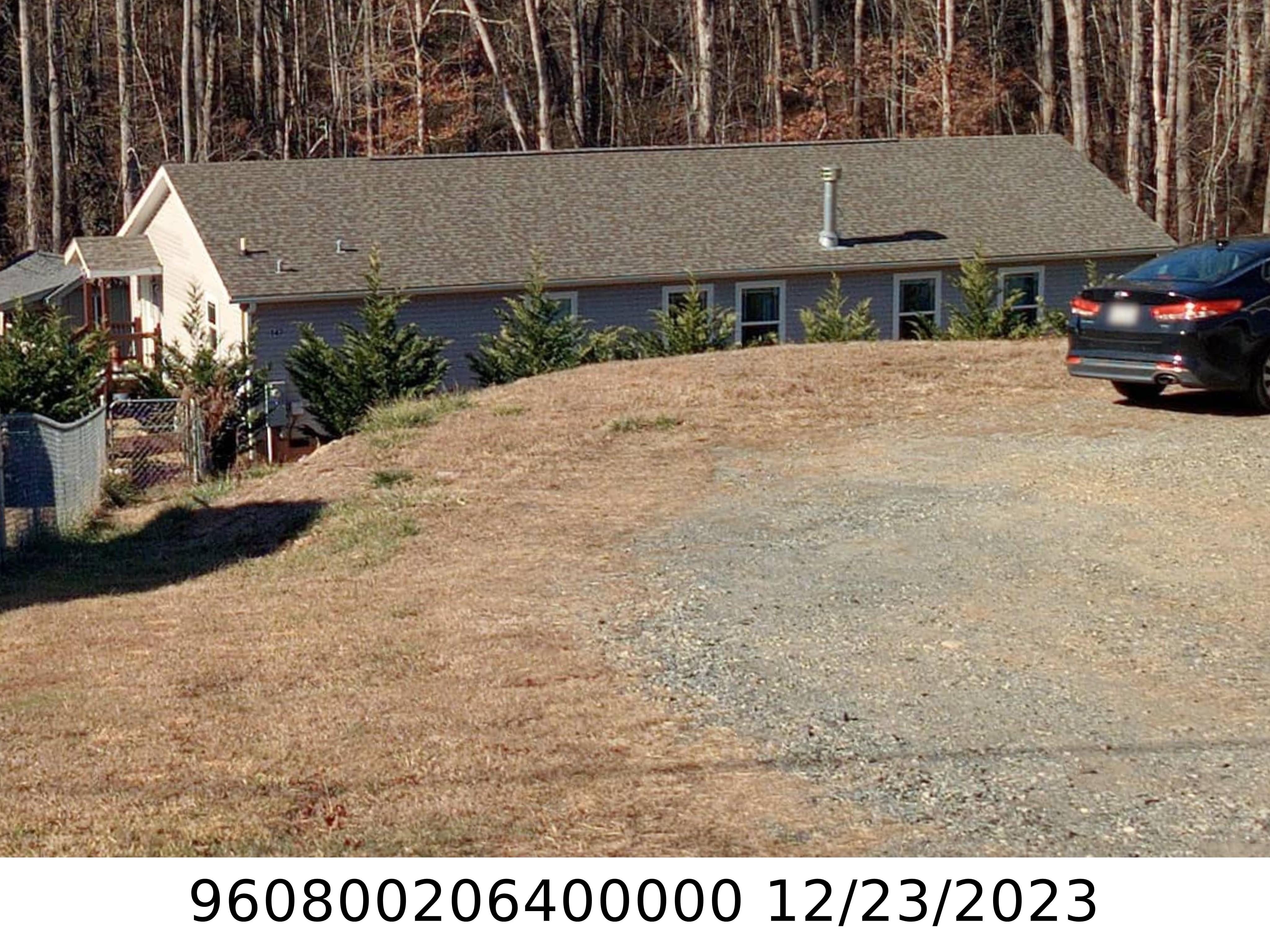 A picture of the property located at 147 BRADSHAW CIR, CANDLER NC 28715.