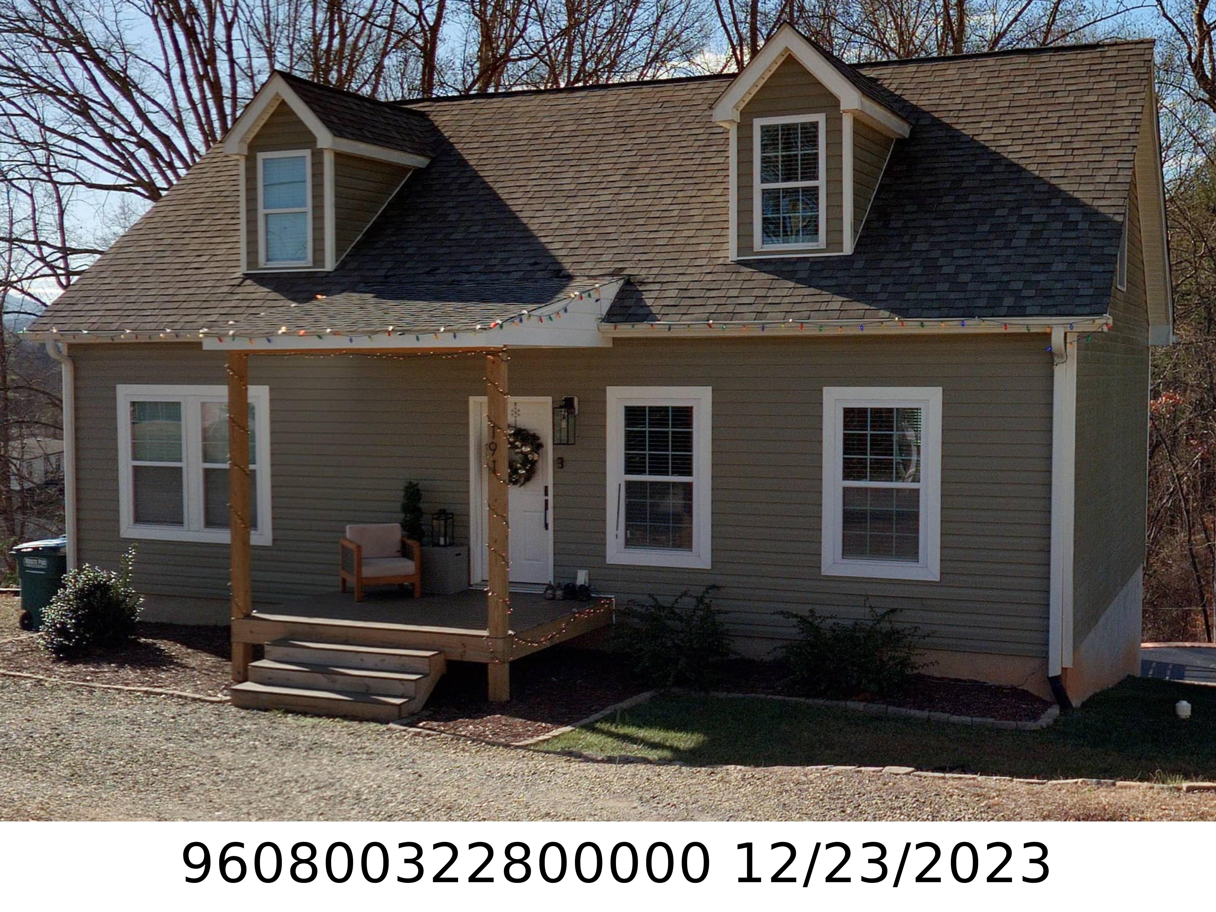 A picture of the property located at 191 BRADSHAW CIR, CANDLER NC 28715.