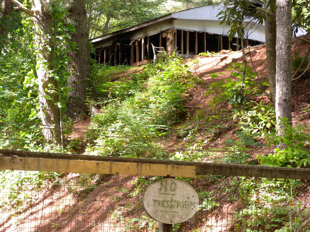 A picture of the property located at 38 COLD SPRINGS LN, CANDLER NC 28715.