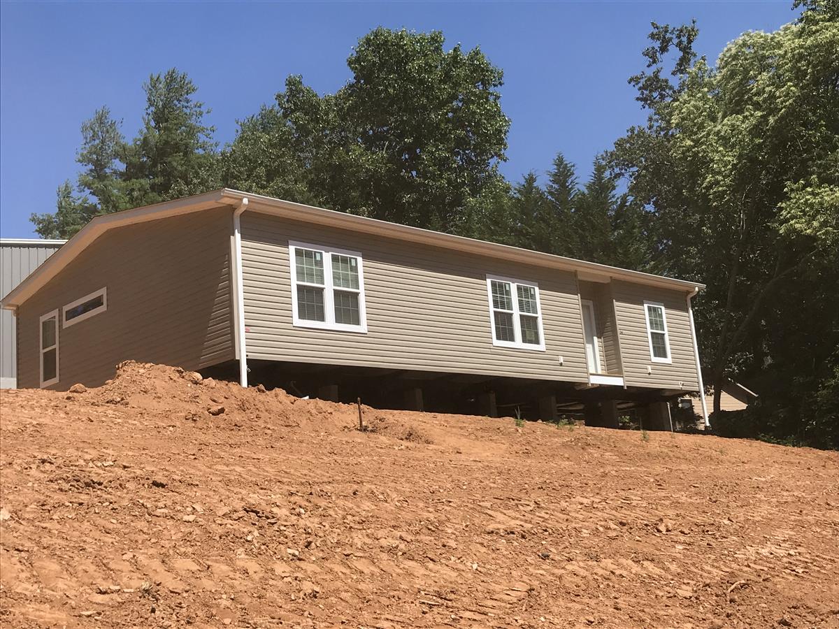 A picture of the property located at 34 COLD SPRINGS LN, CANDLER NC 28715.