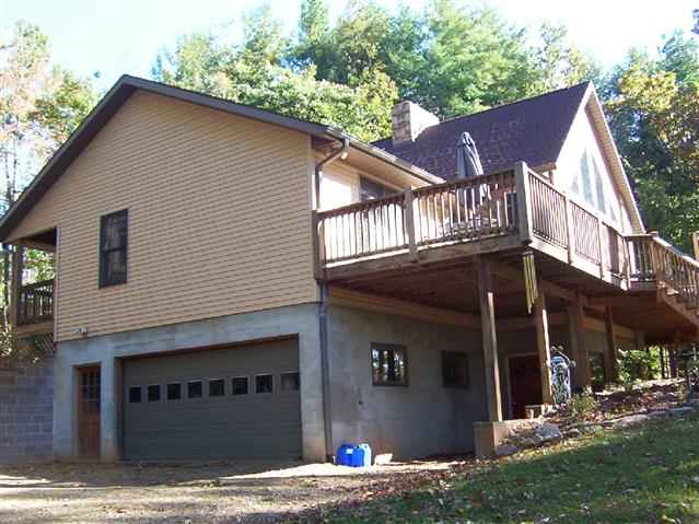 A picture of the property located at 12 COLD SPRINGS LN, CANDLER NC 28715.