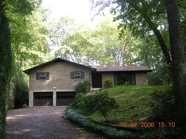 A picture of the property located at 11 BRADSHAW LN, CANDLER NC 28715.