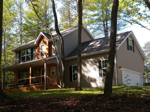 A picture of the property located at 5 TIKI WAY, CANDLER NC 28715.