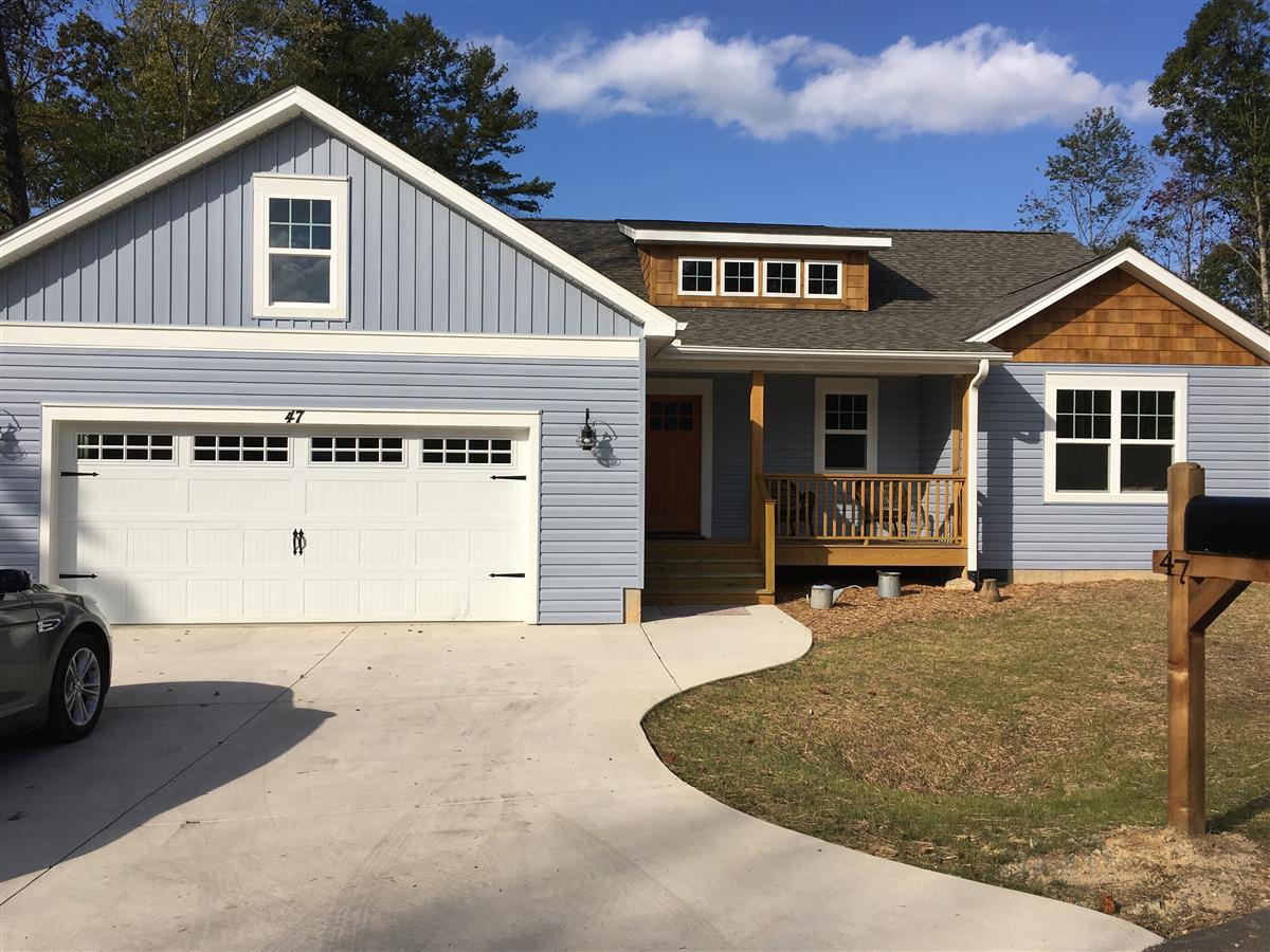 A picture of the property located at 47 PARROT RD, CANDLER NC 28715.