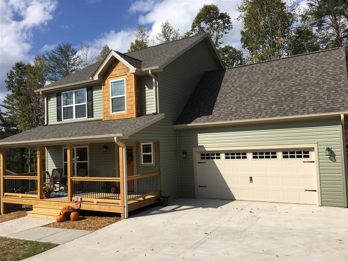 A picture of the property located at 51 PARROT RD, CANDLER NC 28715.