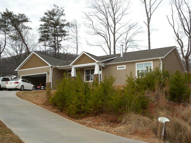 A picture of the property located at 20 LUTHER WOODS DR, CANDLER NC 28715.