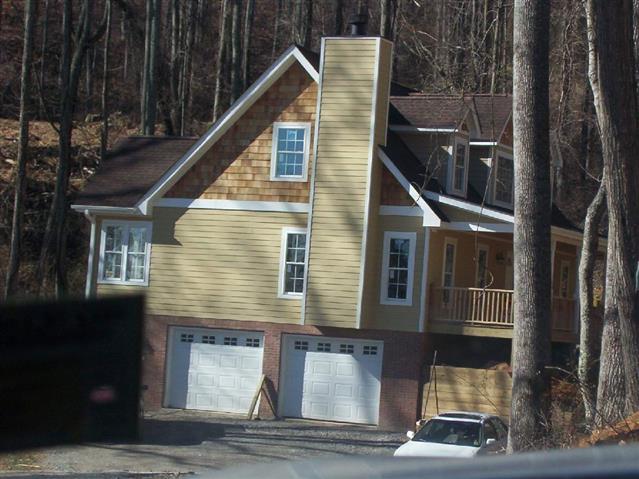 A picture of the property located at 55 SQUIRES LN, CANDLER NC 28715.