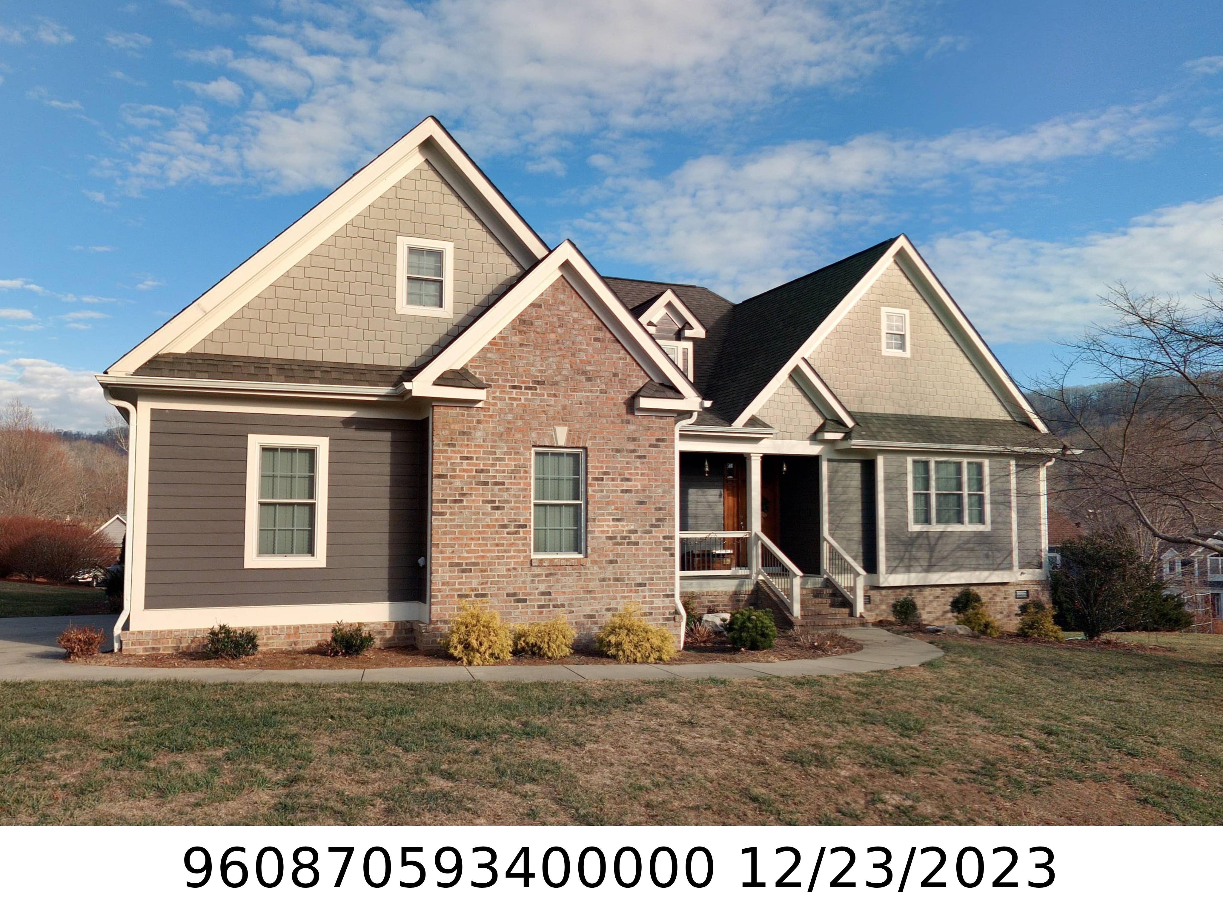 A picture of the property located at 12 THRASH DR, CANDLER NC 28715.