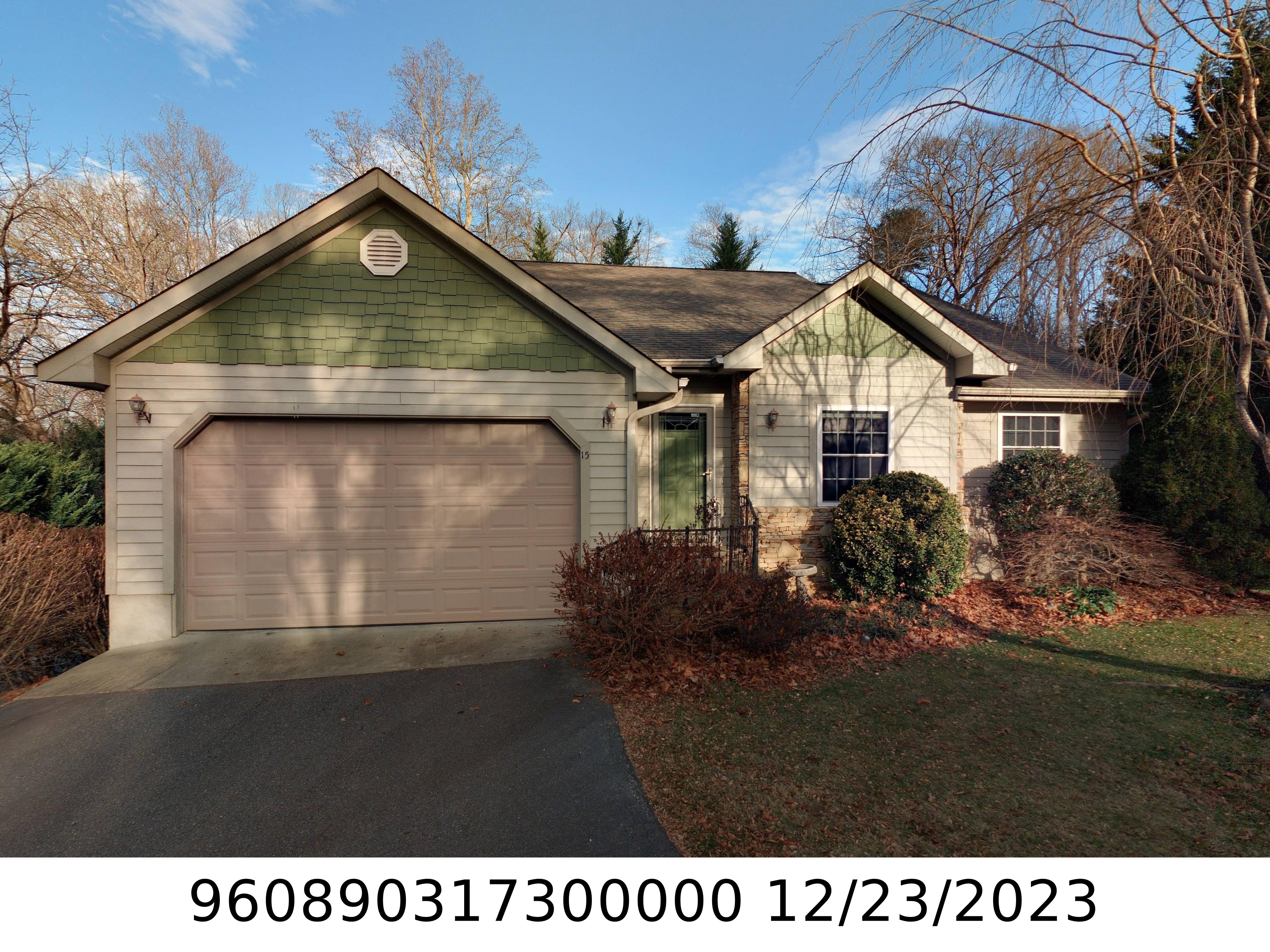 A picture of the property located at 15 EPLEE LN, CANDLER NC 28715.