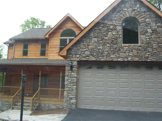 A picture of the property located at 62 SMOKEMONT DR, ARDEN NC 28704.