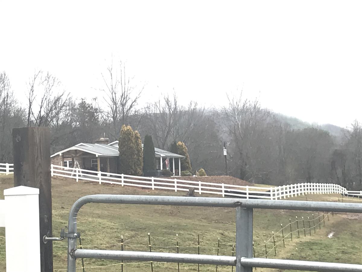 A picture of the property located at 500 REEVES COVE RD UNINCORPORATED.