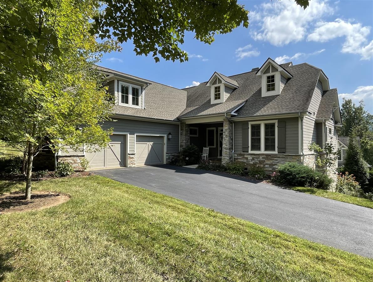 A picture of the property located at 115 ORVIS STONE CIR, CANDLER NC 28715.