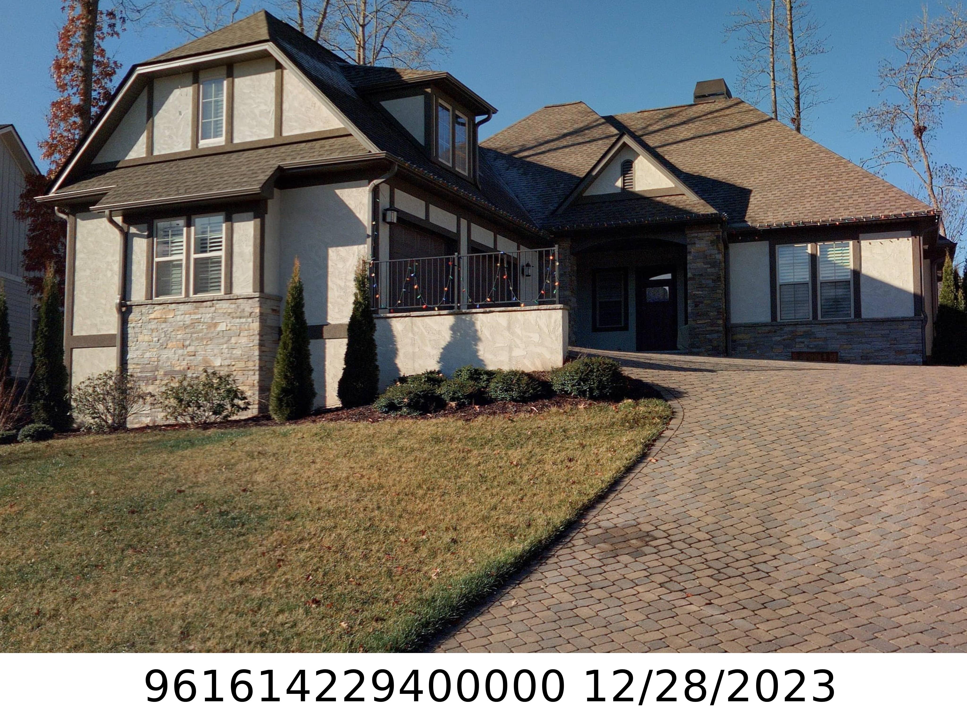 A picture of the property located at 19 ESTATOE GAP RD, CANDLER NC 28715.