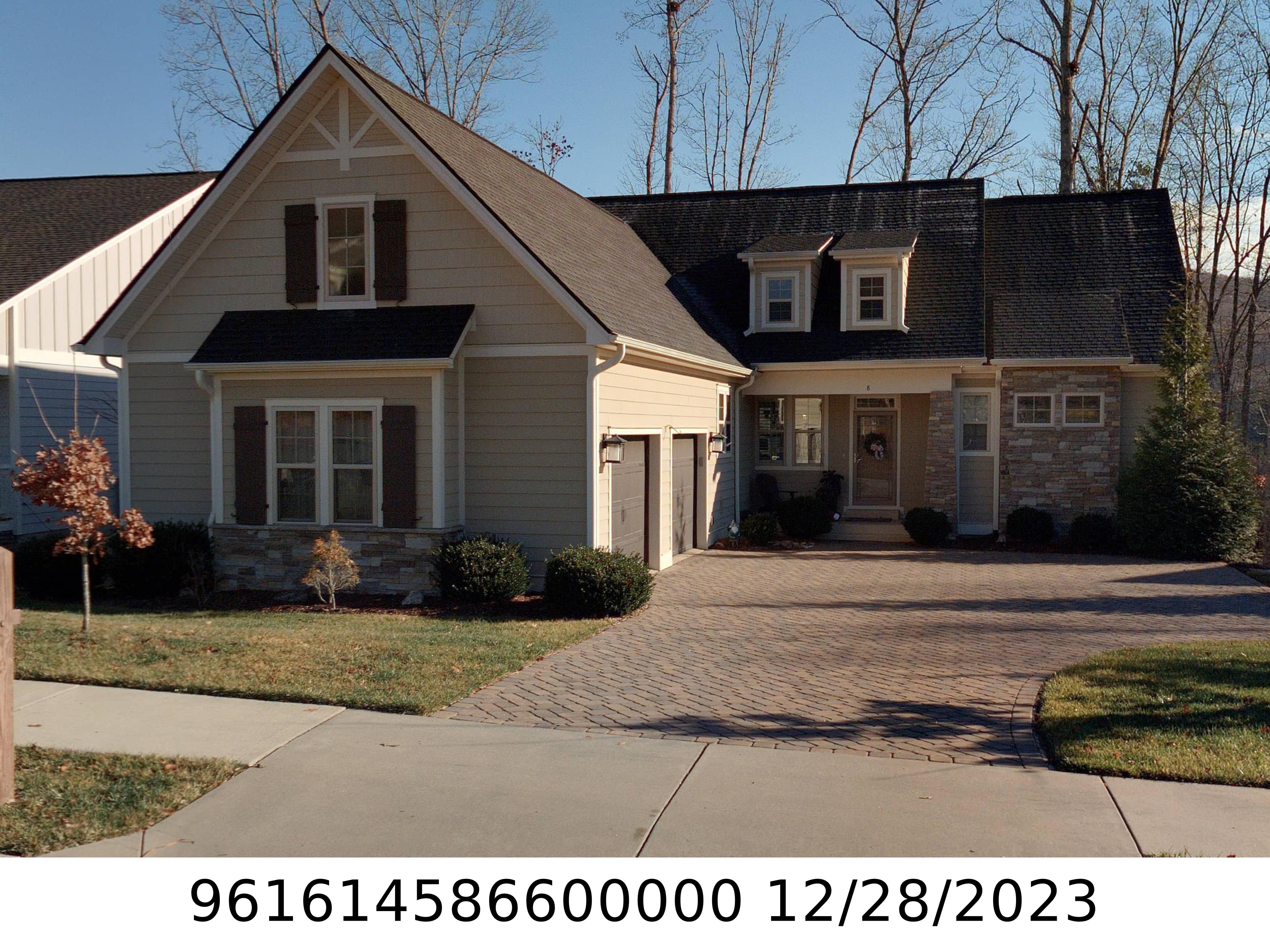 A picture of the property located at 8 SPENCER RIDGE CT, CANDLER NC 28715.