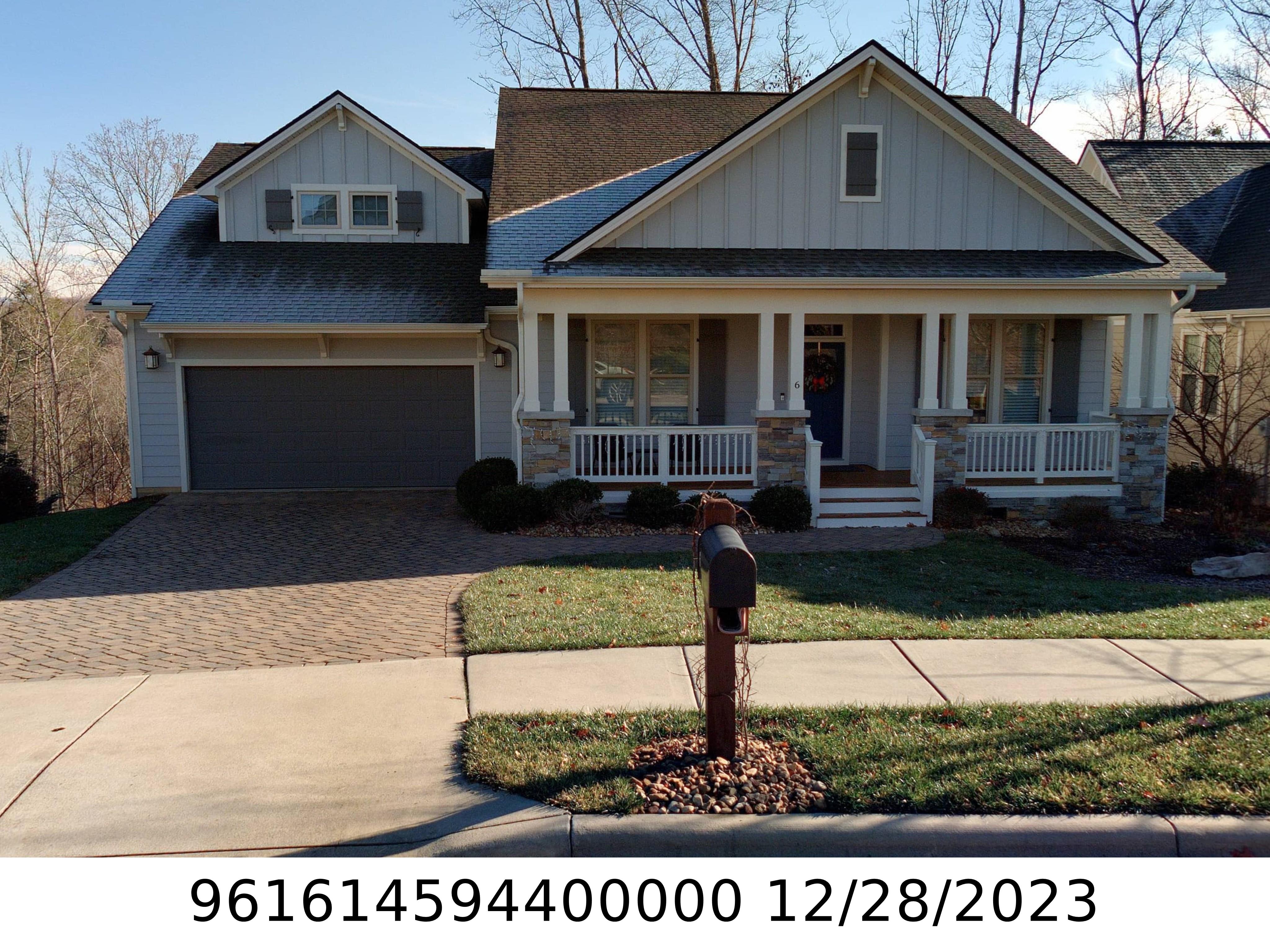 A picture of the property located at 6 SPENCER RIDGE CT, CANDLER NC 28715.