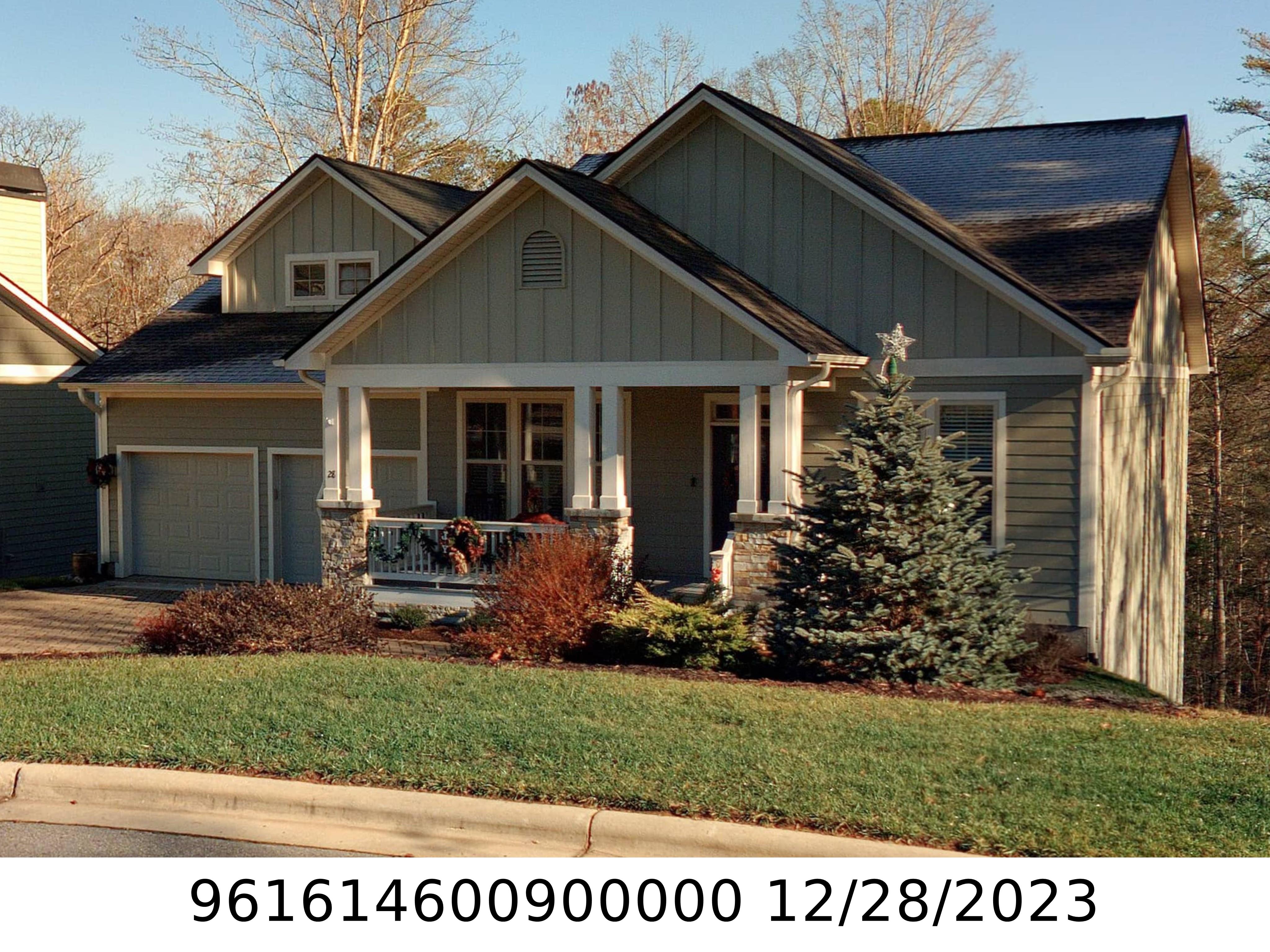 A picture of the property located at 28 ESTATOE GAP RD, CANDLER NC 28715.